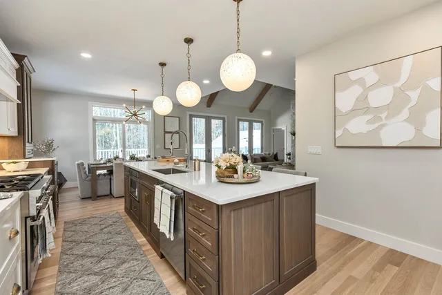 $1,595,000 | 14 Overlook Circle, Auburn, NH 03032