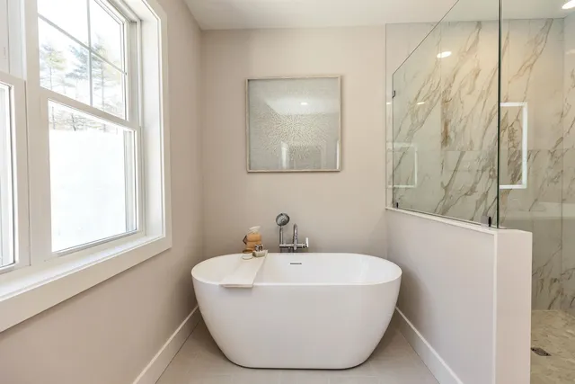 $1,595,000 | 14 Overlook Circle, Auburn, NH 03032