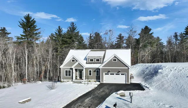 $1,595,000 | 14 Overlook Circle, Auburn, NH 03032