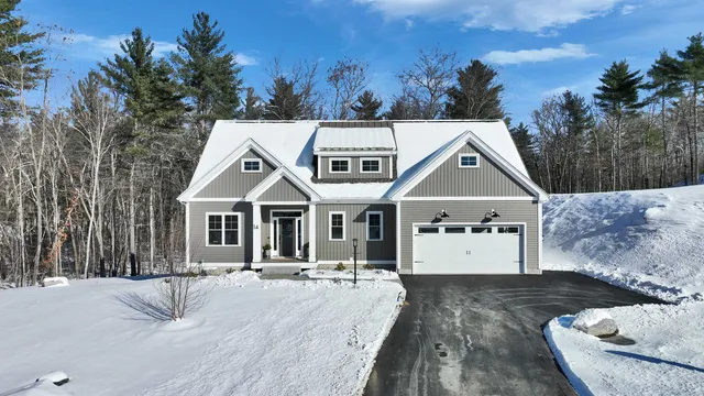 $1,595,000 | 14 Overlook Circle, Auburn, NH 03032