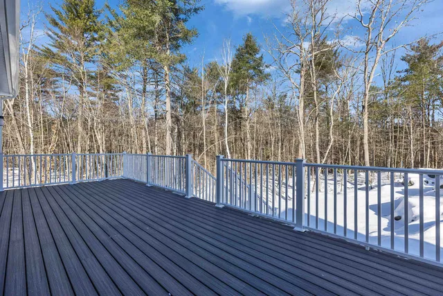 $1,595,000 | 14 Overlook Circle, Auburn, NH 03032