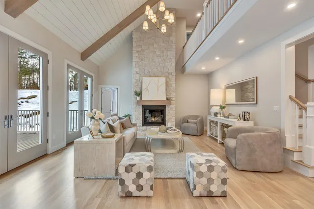 $1,595,000 | 14 Overlook Circle, Auburn, NH 03032