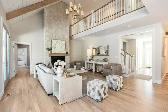 $1,595,000 | 14 Overlook Circle, Auburn, NH 03032