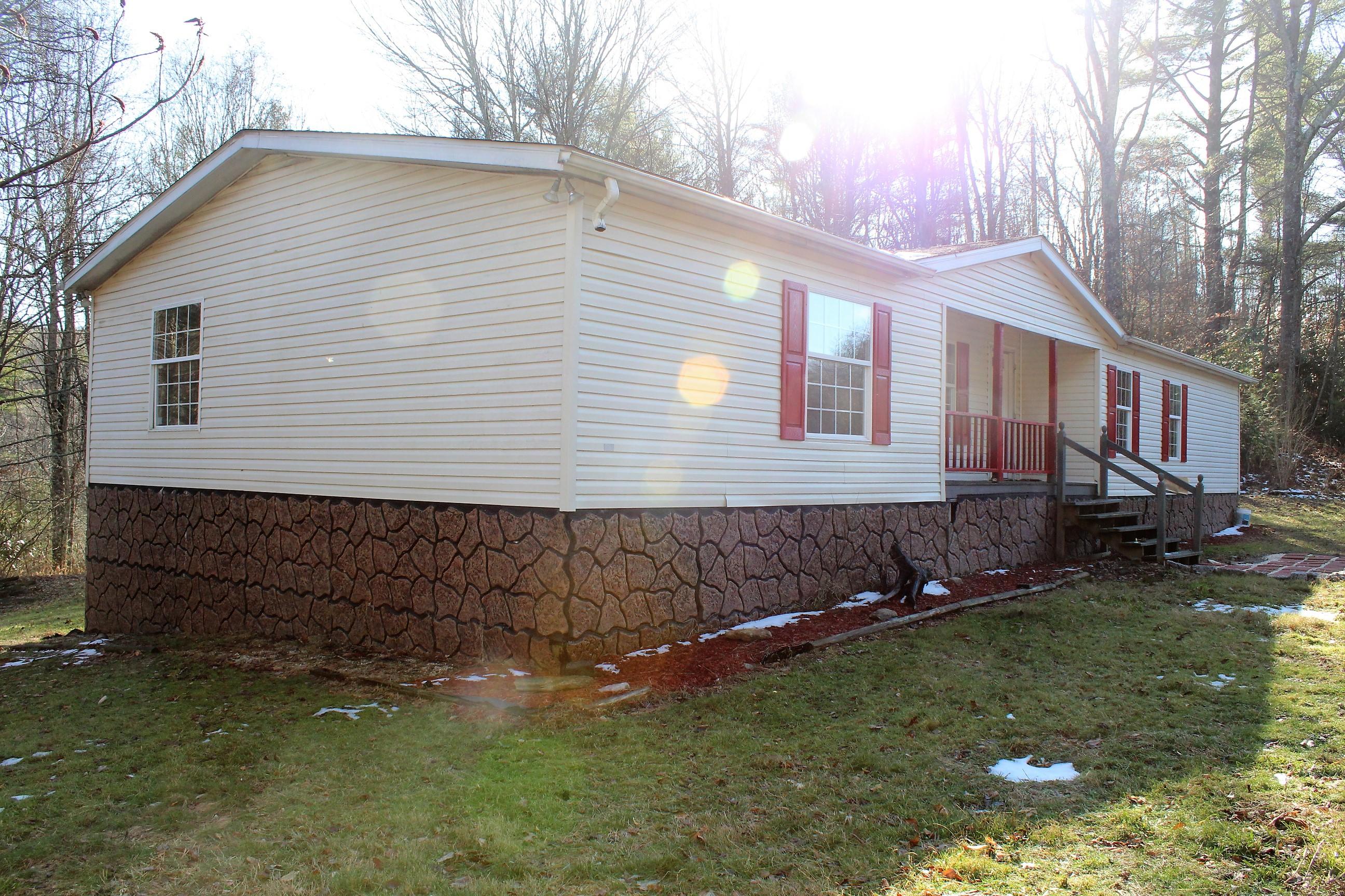 40238 Butterfly Road Damascus, VA 24236 - Photo 27 of 31 IMG_6318
