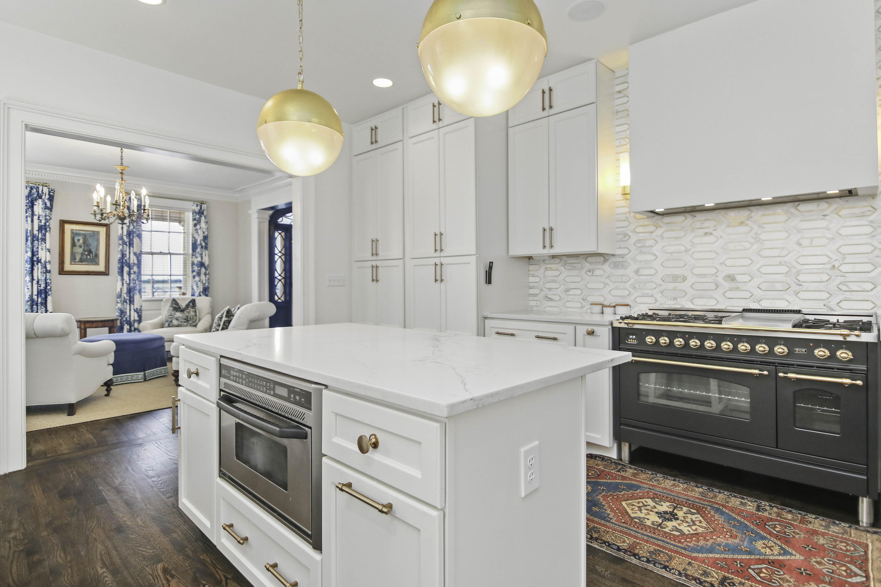 90 Murray Boulevard Charleston, SC 29401 - Photo 17 of 84 90MurrayBlvd-CasaVerdeMedialLLC57