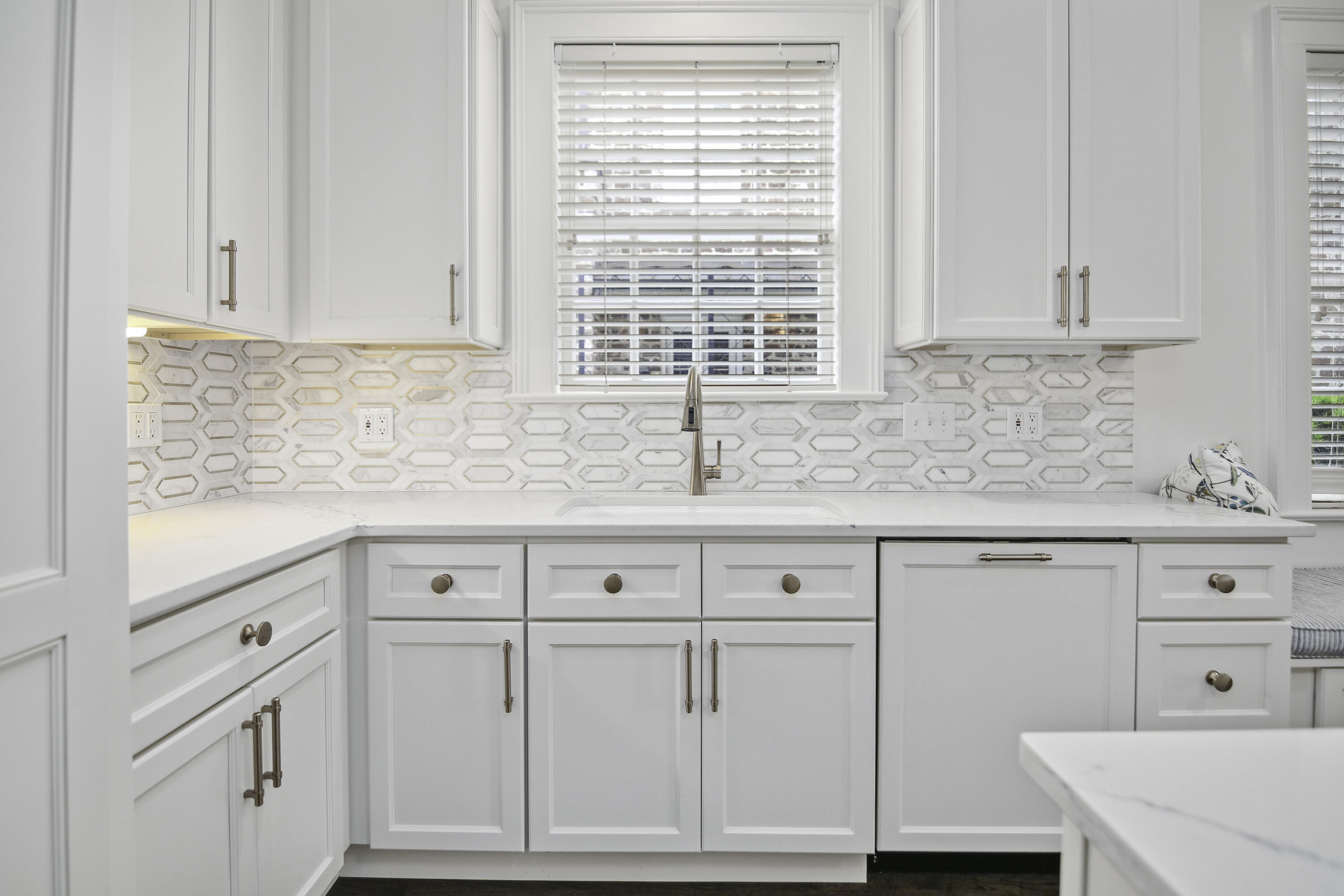 90 Murray Boulevard Charleston, SC 29401 - Photo 22 of 84 90MurrayBlvd-CasaVerdeMedialLLC60