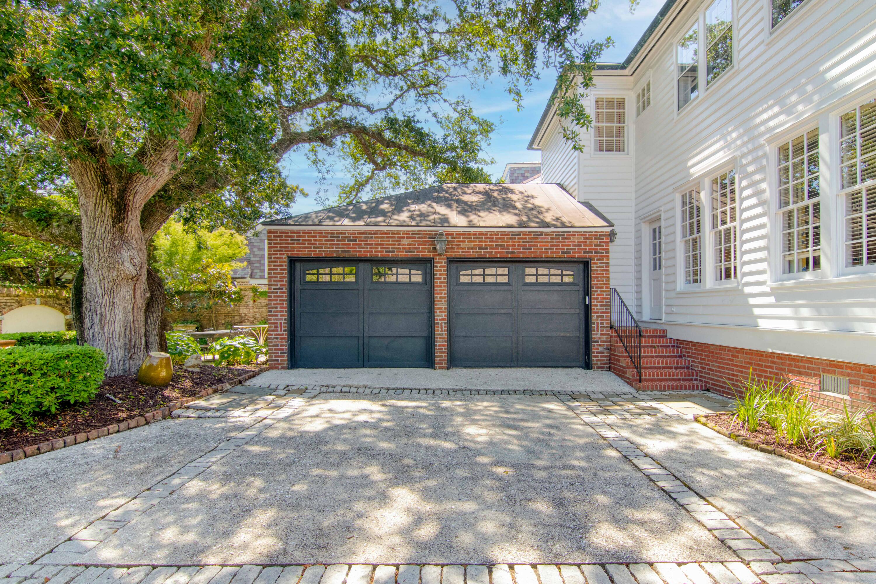 90 Murray Boulevard Charleston, SC 29401 - Photo 70 of 84 90MurrayBlvd-CasaVerdeMedialLLC31