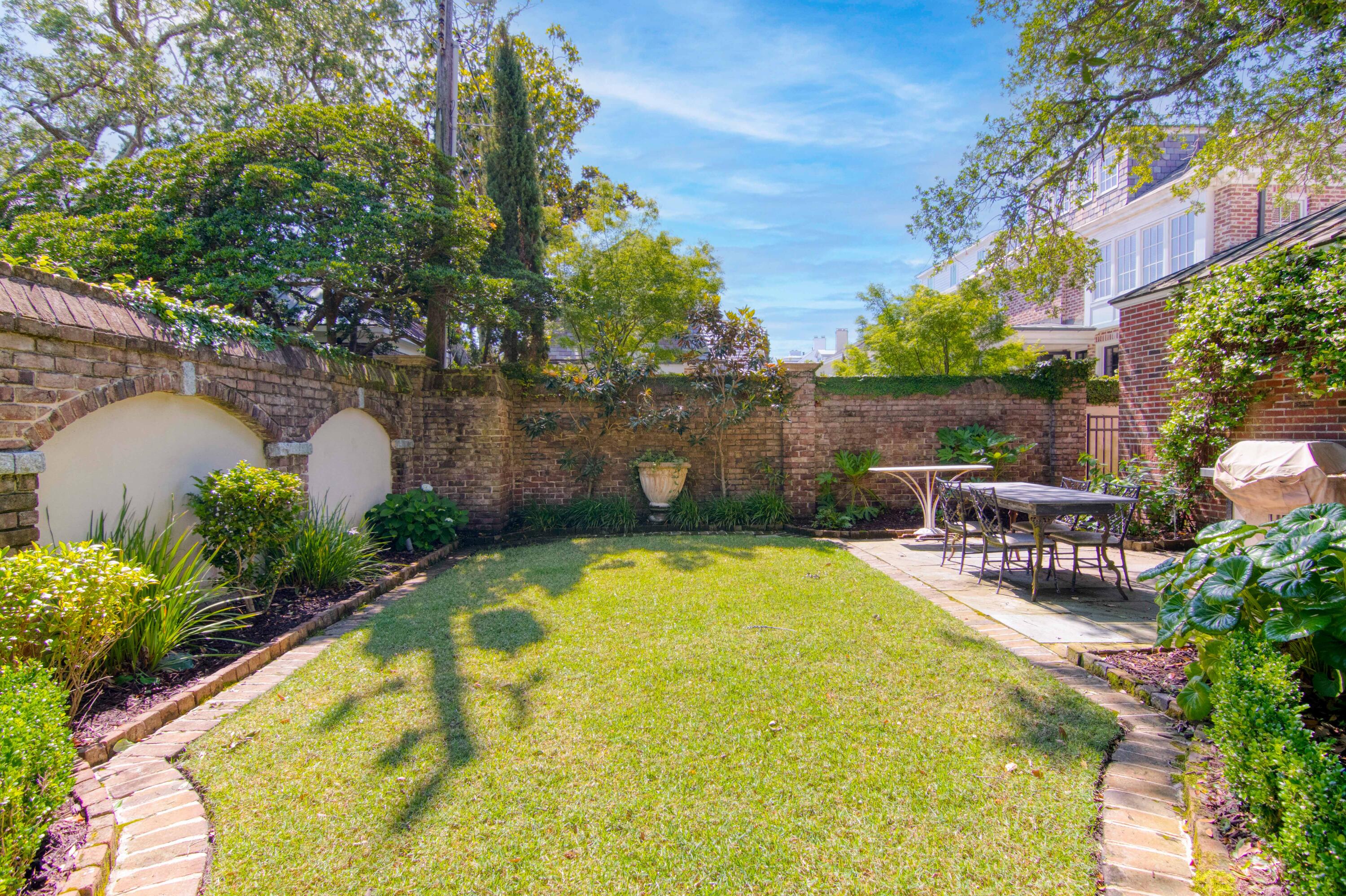 90 Murray Boulevard Charleston, SC 29401 - Photo 75 of 84 90MurrayBlvd-CasaVerdeMedialLLC19