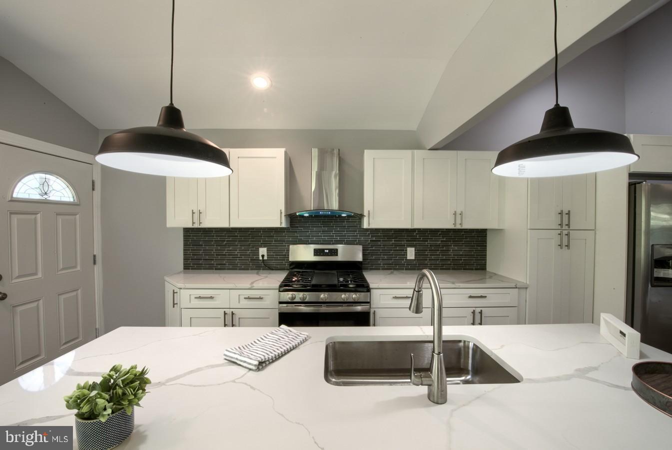 516 Pinehurst Road Cream Ridge, NJ 08514 - Photo 12 of 33 Main Kitchen