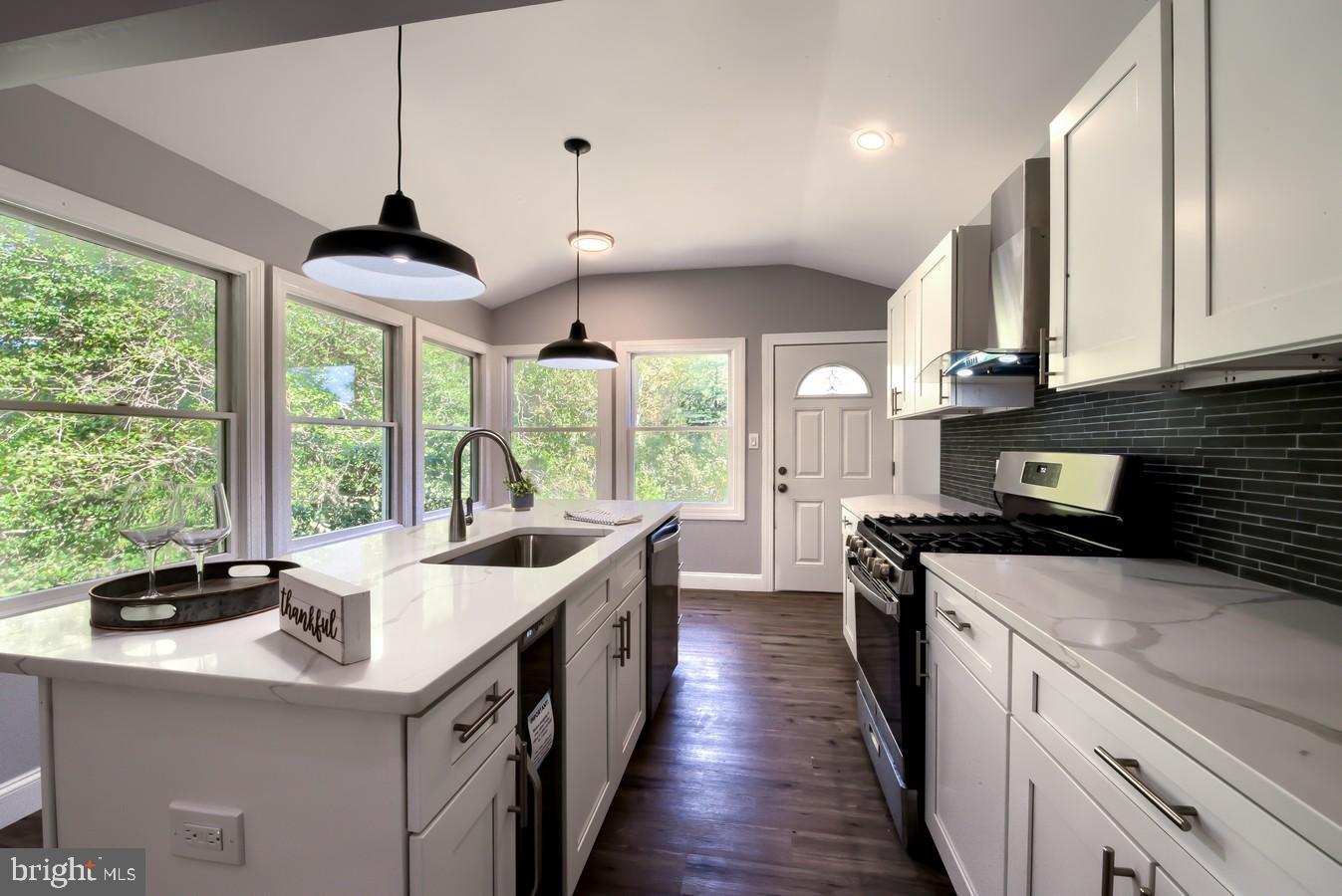 516 Pinehurst Road Cream Ridge, NJ 08514 - Photo 13 of 33 Main Kitchen