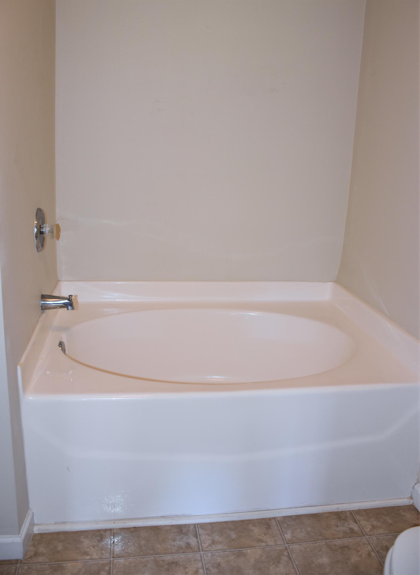 7992 Vermont Road North Charleston, SC 29418 - Photo 13 of 16 mas tub