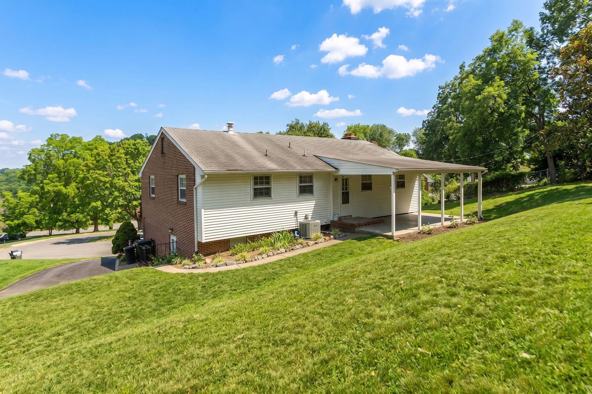 906 Ridgecrest Circle Staunton, VA 24401 - Photo 53 of 55