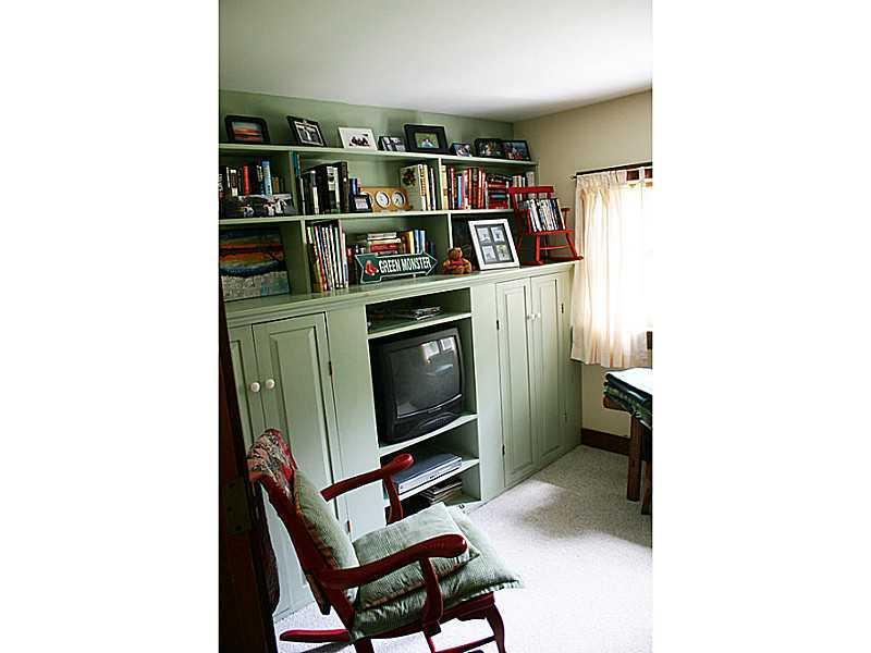 93 Stevens Pond Road Liberty, ME 04949 - Photo 15 of 24 Den/Family/Great Room.