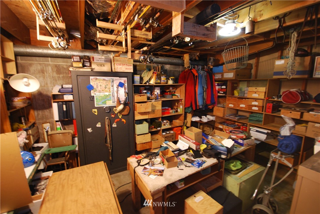 10404 Southeast 166th Street Renton, WA 98055 - Photo 29 of 29 a view of retail shops