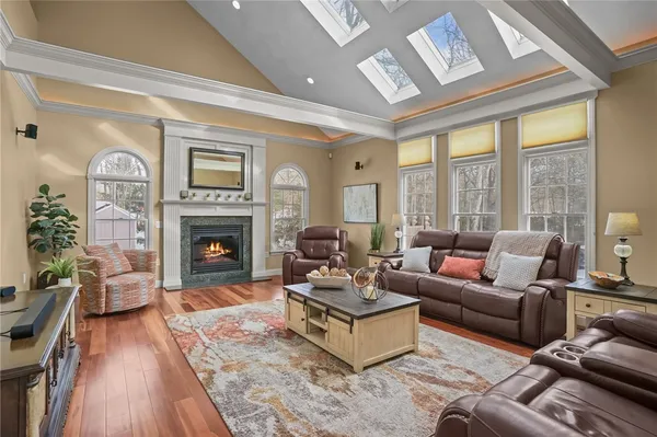 $1,065,000 | 142 Sand Plns Trail, South Kingstown, RI 02879