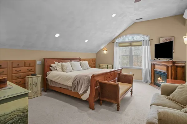 $1,065,000 | 142 Sand Plns Trail, South Kingstown, RI 02879