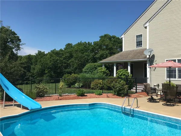 $1,065,000 | 142 Sand Plns Trail, South Kingstown, RI 02879