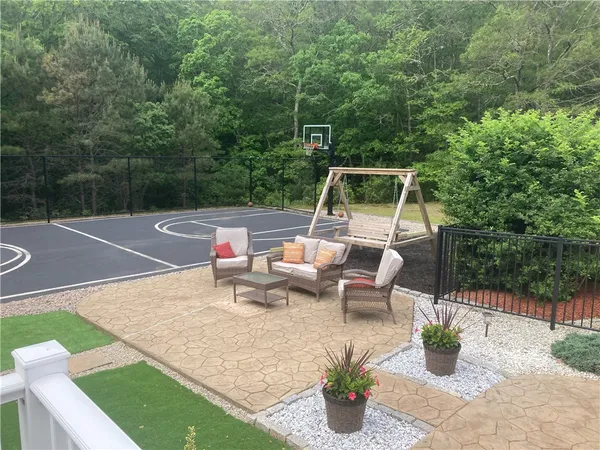 $1,065,000 | 142 Sand Plns Trail, South Kingstown, RI 02879