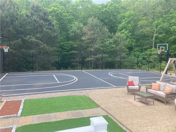 $1,065,000 | 142 Sand Plns Trail, South Kingstown, RI 02879