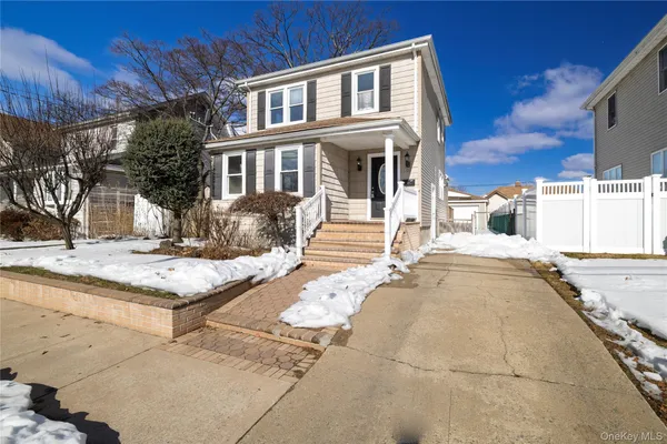 $669,000 | 101 Harris Avenue, Freeport, NY 11520