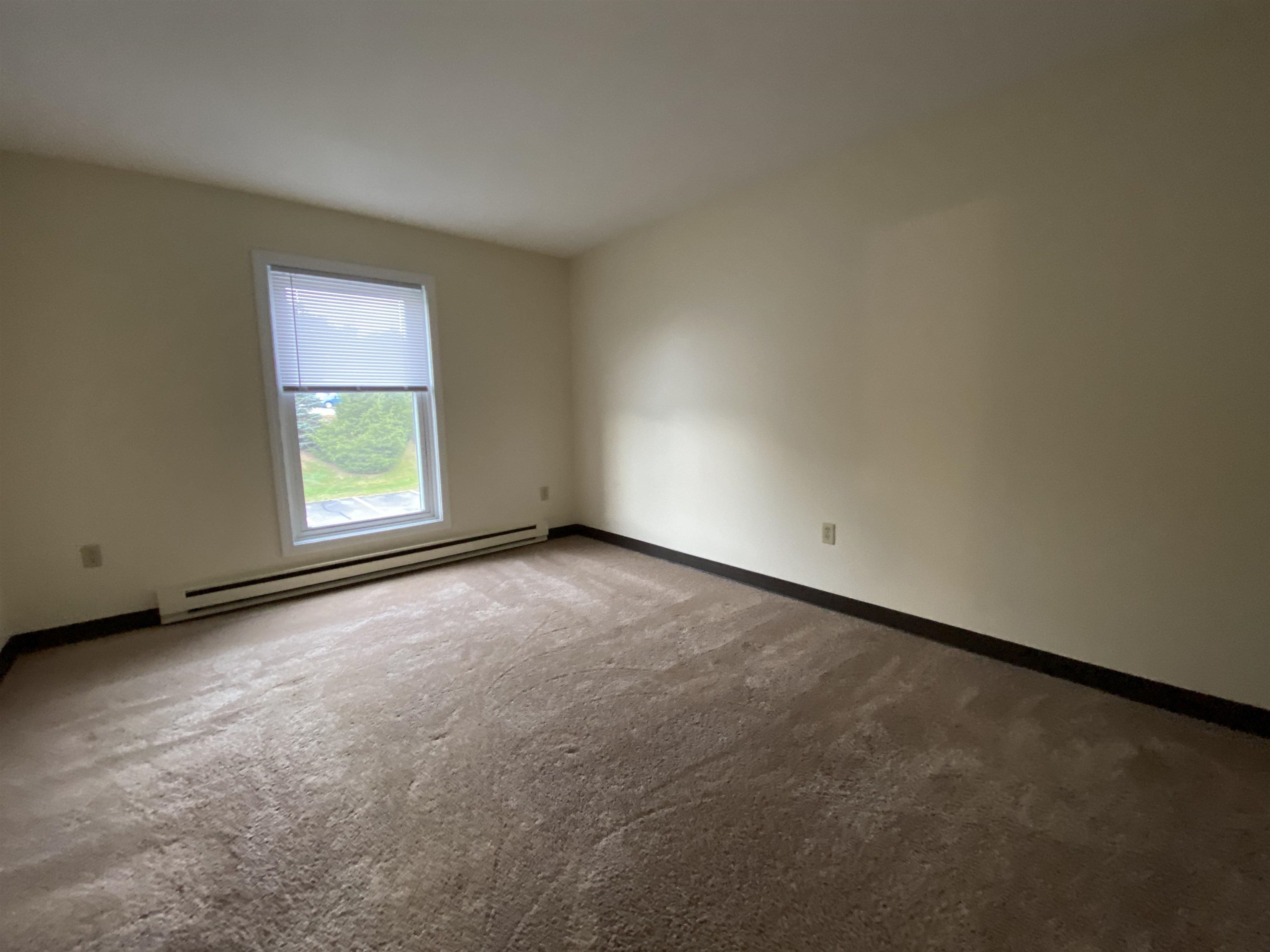 173 Eastern Avenue, Unit 103 Manchester, NH 03104 - Photo 24 of 40
