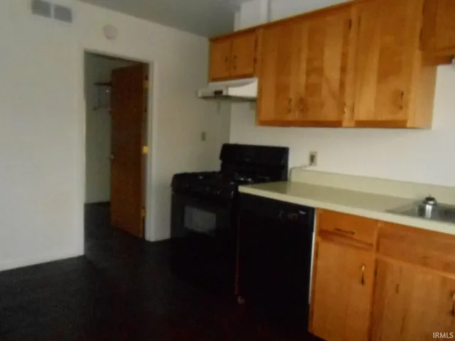 $1,700 | 339 South Lincoln Street, Unit D, Bloomington, IN 47401