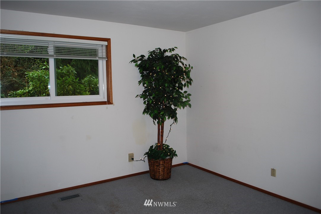 156 Canyon Road Oak Harbor, WA 98277 - Photo 16 of 25 Gallery Image 16