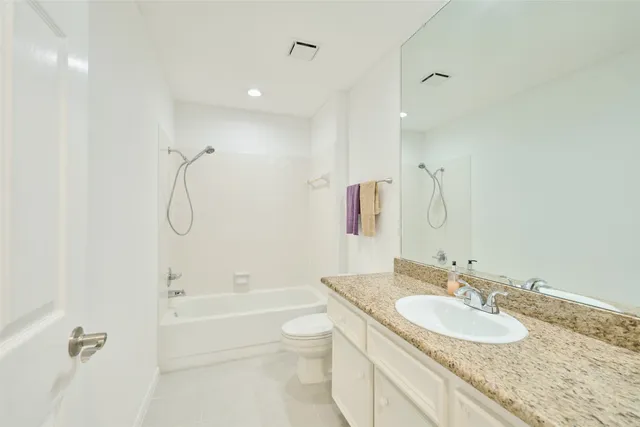 $2,400 | 15854 Knolls Lodge Drive, Houston, TX 77095