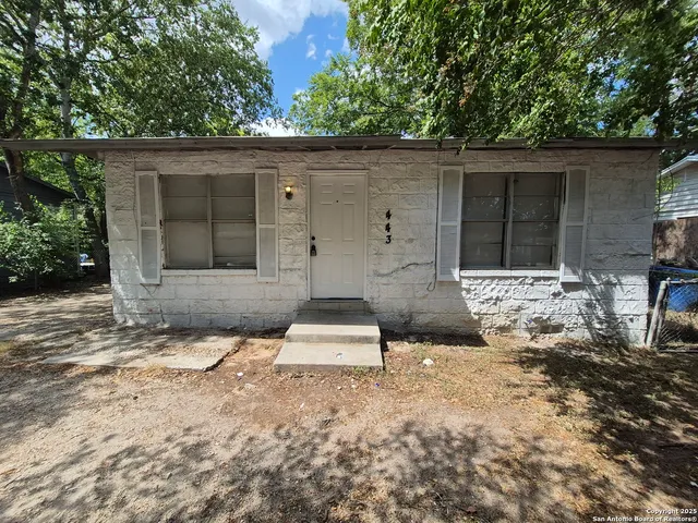 $945 | 443 Bundy Street, San Antonio, TX 78220
