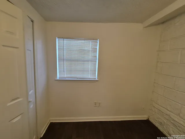 $945 | 443 Bundy Street, San Antonio, TX 78220