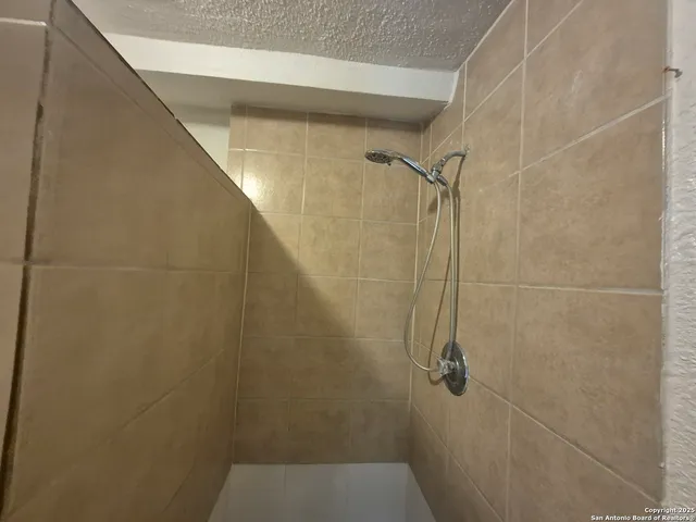 $945 | 443 Bundy Street, San Antonio, TX 78220