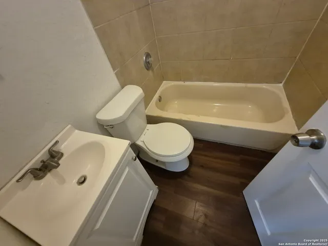 $945 | 443 Bundy Street, San Antonio, TX 78220