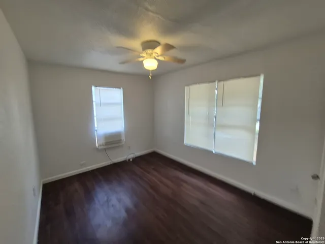$945 | 443 Bundy Street, San Antonio, TX 78220