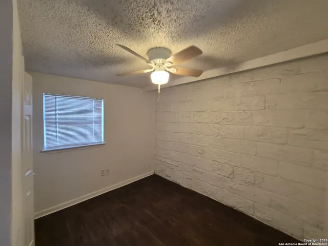 $945 | 443 Bundy Street, San Antonio, TX 78220