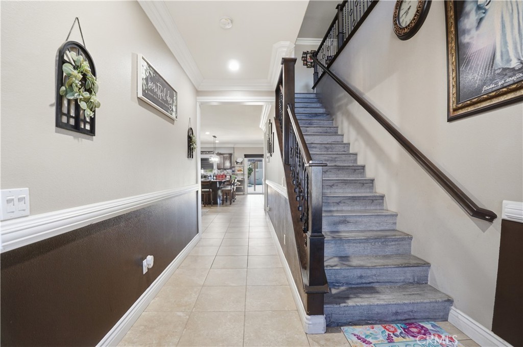 4415 Bethel Road Jurupa Valley, CA 92509 - Photo 23 of 65 a view of entryway and workspace