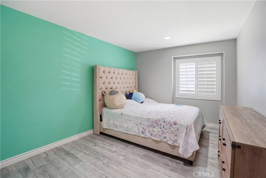 4415 Bethel Road Jurupa Valley, CA 92509 - Photo 43 of 65 a bedroom with a bed and a window