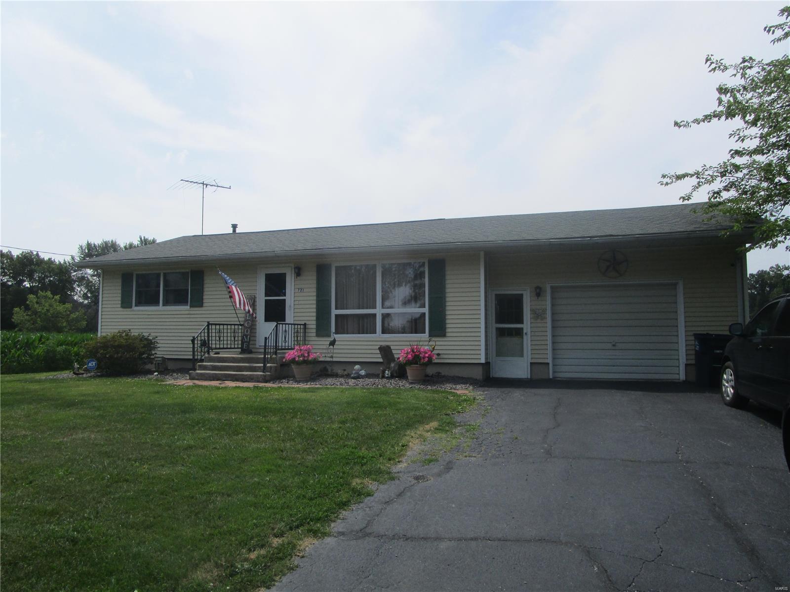721 Rollo Ridge Drive Mount Olive, IL 62069 - Photo 1 of 44