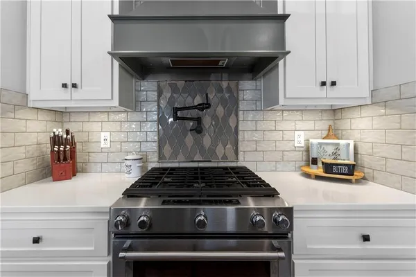 $474,900 | 23500 East 11th Street South, Independence, MO 64056