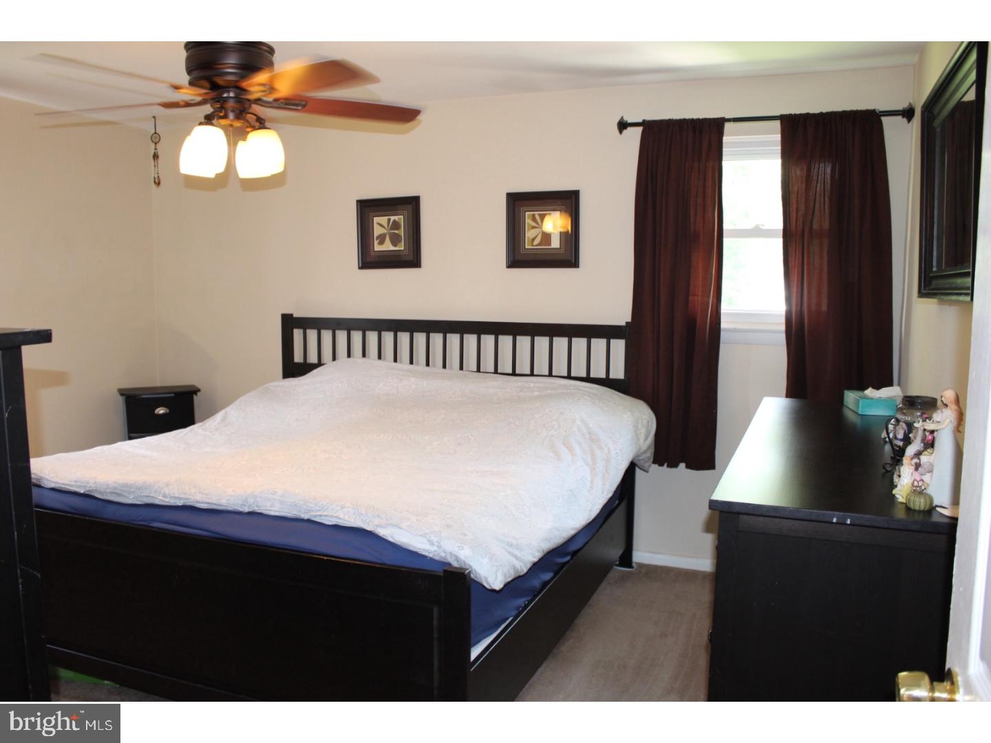 49 Hearthside Road Aston, PA 19014 - Photo 11 of 25 Bedroom - Main