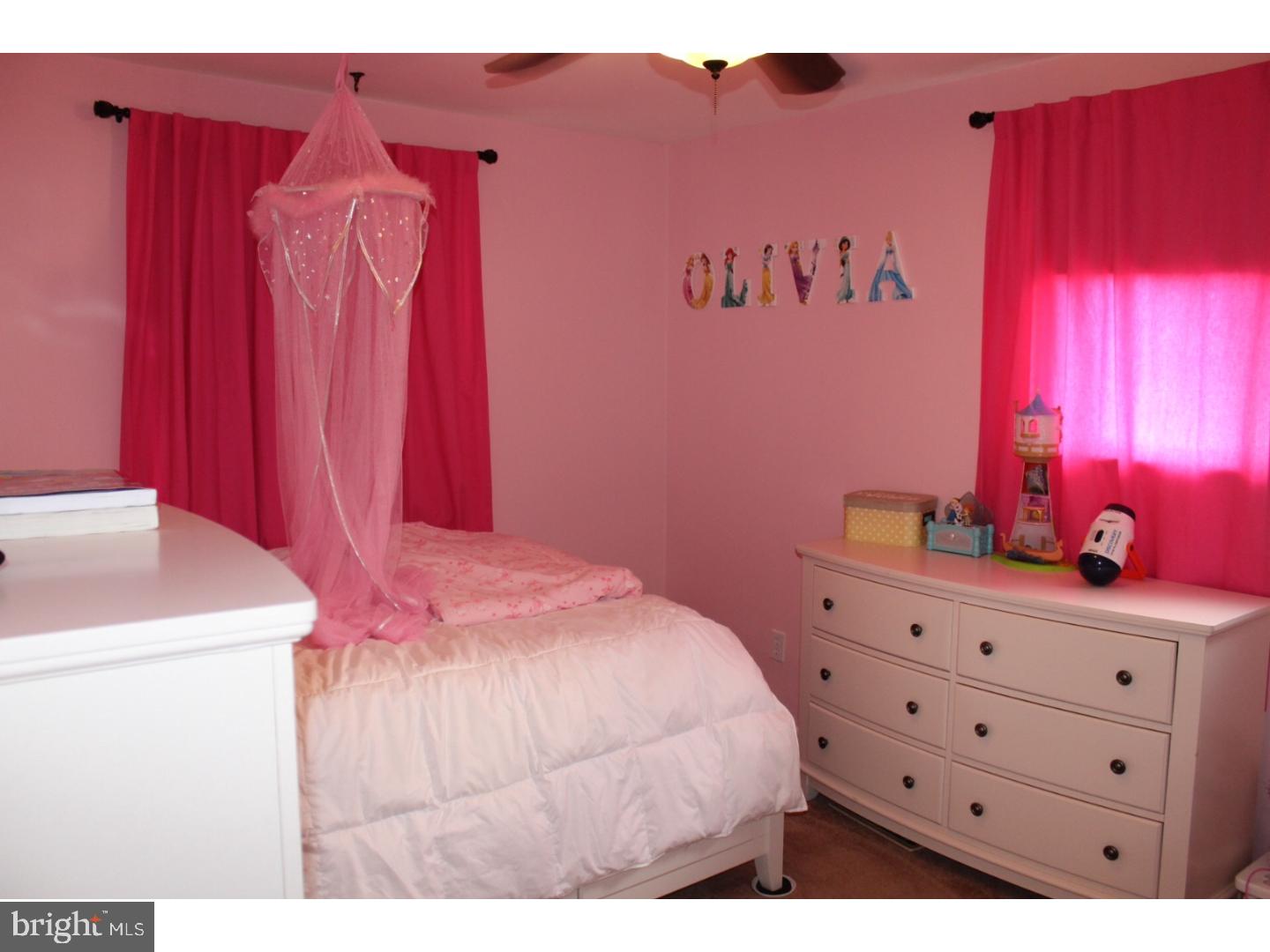 49 Hearthside Road Aston, PA 19014 - Photo 13 of 25 Bedroom 2