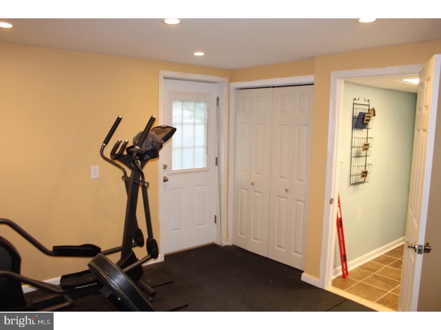 49 Hearthside Road Aston, PA 19014 - Photo 16 of 25 Bedroom 4