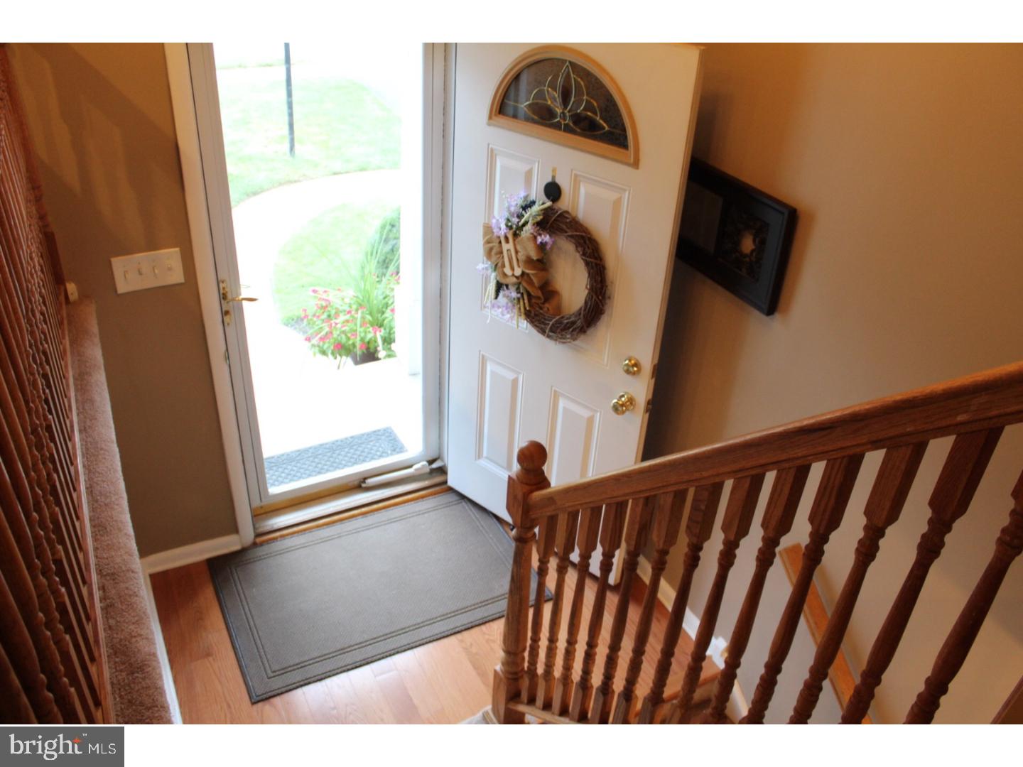 49 Hearthside Road Aston, PA 19014 - Photo 6 of 25 Foyer