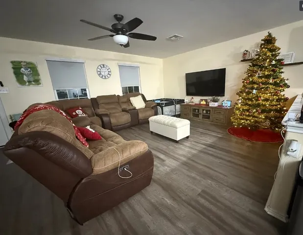 $2,050 | 228 Texas Angel Way, Jarrell, TX 76537