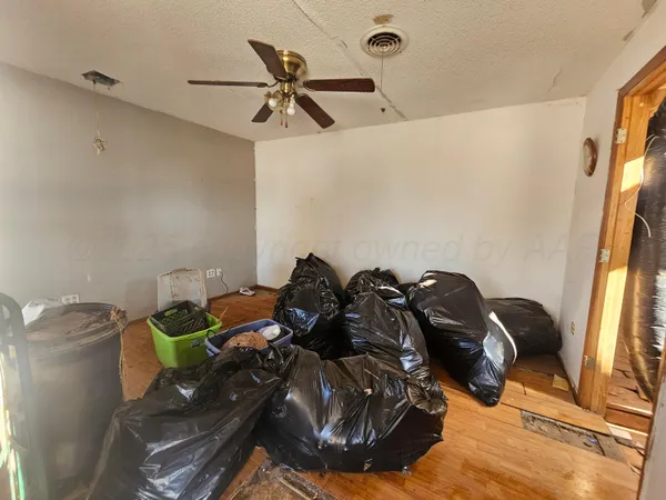 $20,000 | 520 Gray Street, McLean, TX 79057
