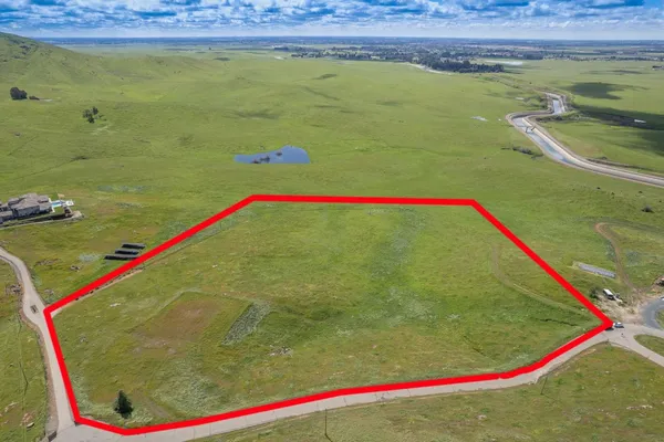 a view of a outdoor space