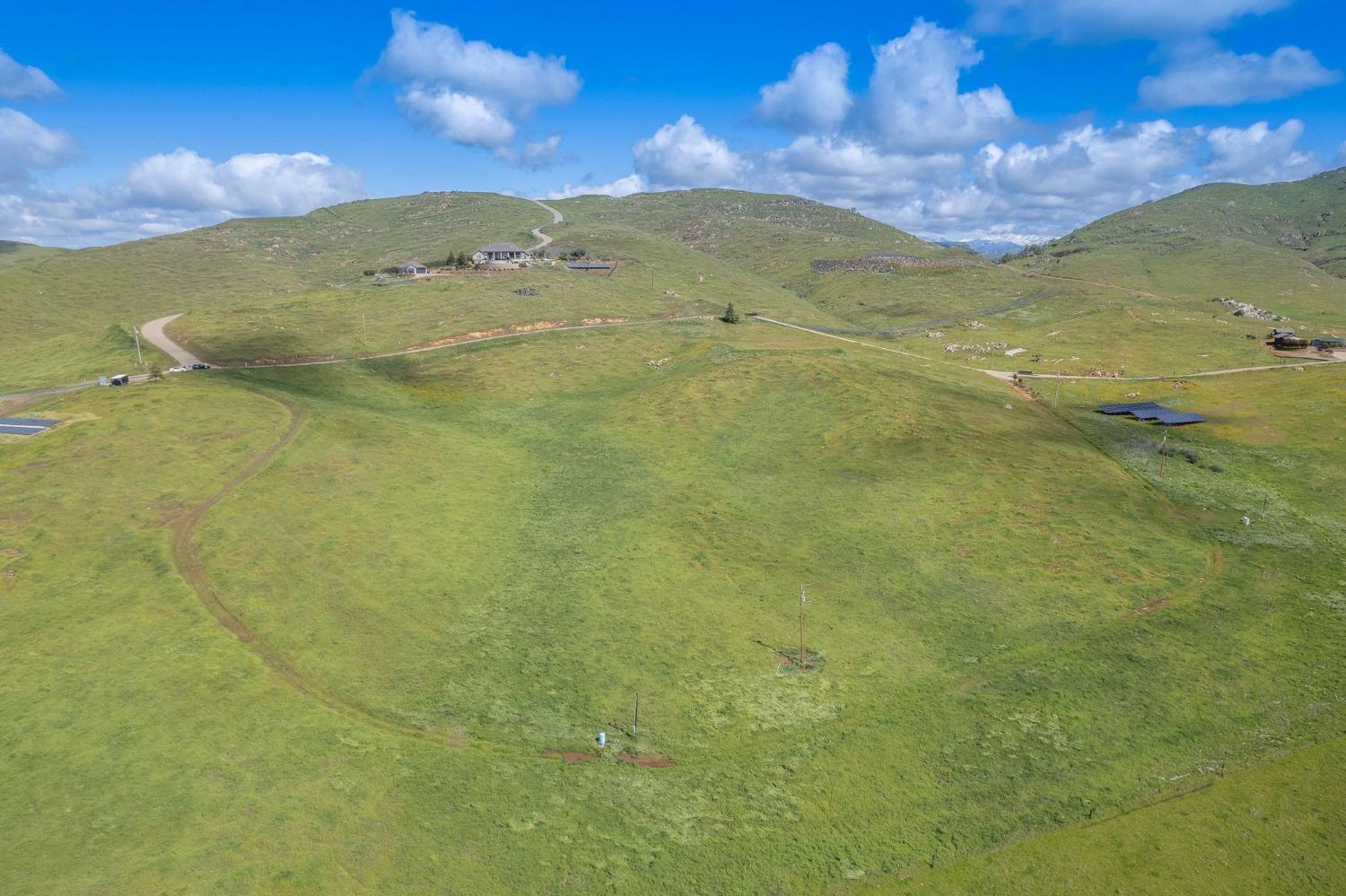 5 Summit Mountain Road Clovis, CA 93619 - Photo 17 of 28 a view of an ocean