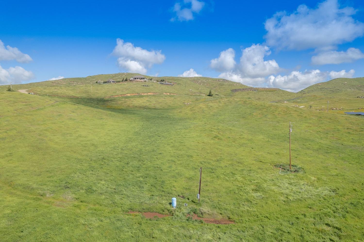 5 Summit Mountain Road Clovis, CA 93619 - Photo 18 of 28 a view of an ocean