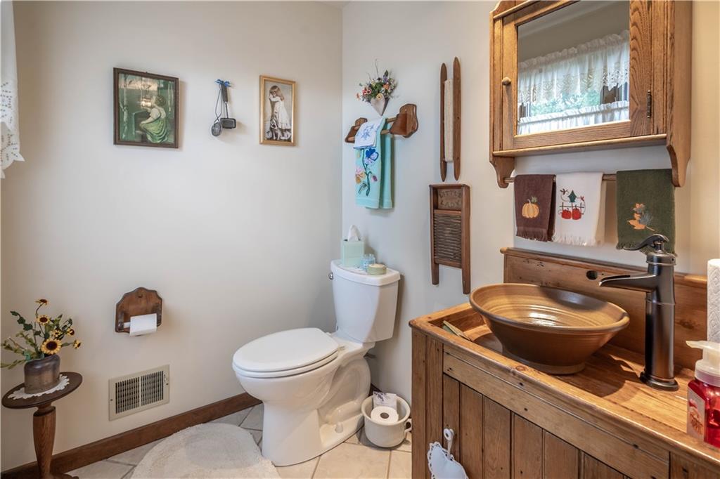 199 Irishtown Rd Extension Venetia, PA 15367 - Photo 12 of 25