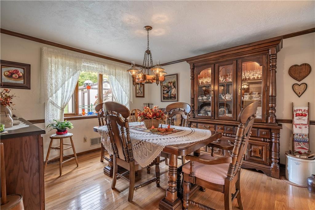 199 Irishtown Rd Extension Venetia, PA 15367 - Photo 3 of 25