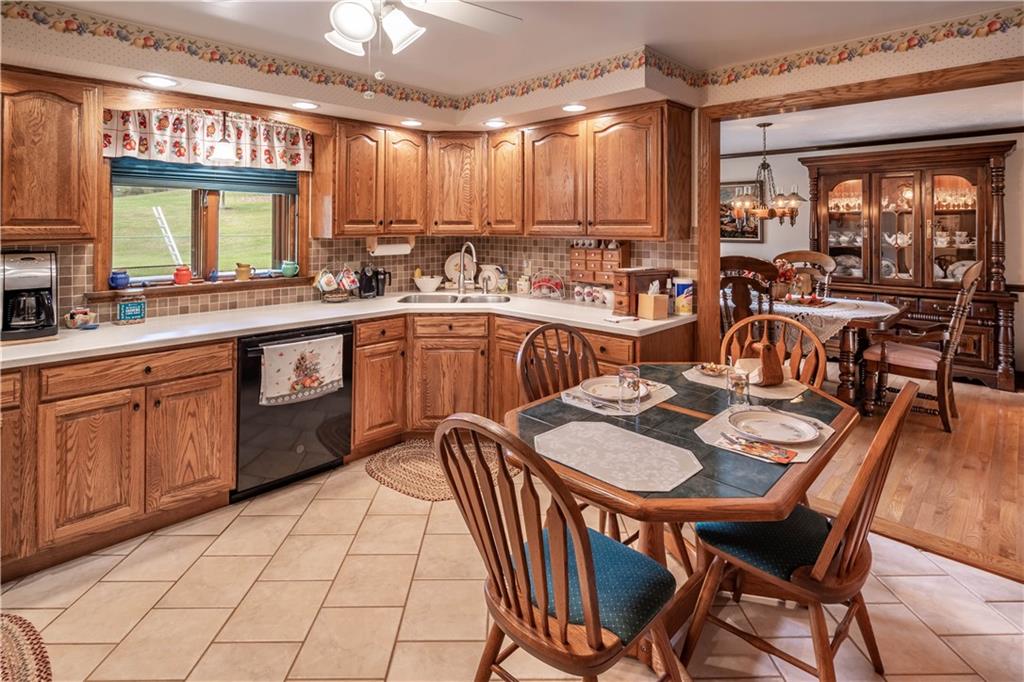 199 Irishtown Rd Extension Venetia, PA 15367 - Photo 4 of 25